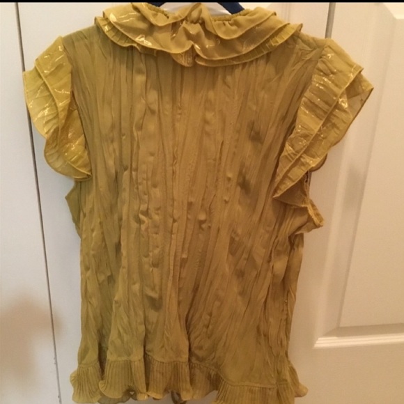 RUNWAY PARIS Olive Metallic Ruffled Top BNWOT - Picture 11 of 12